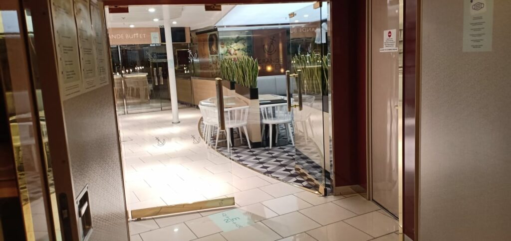 Images. Arrivée à Tanger du premier navire affrété pour l'opération Marhaba 2021 Images. Arrivée à Tanger du premier navire affrété pour l'opération Marhaba 2021